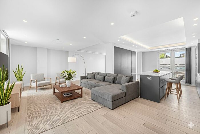 3 Bedroom Flat To Rent In The Phoenix, Bird Street, W1U