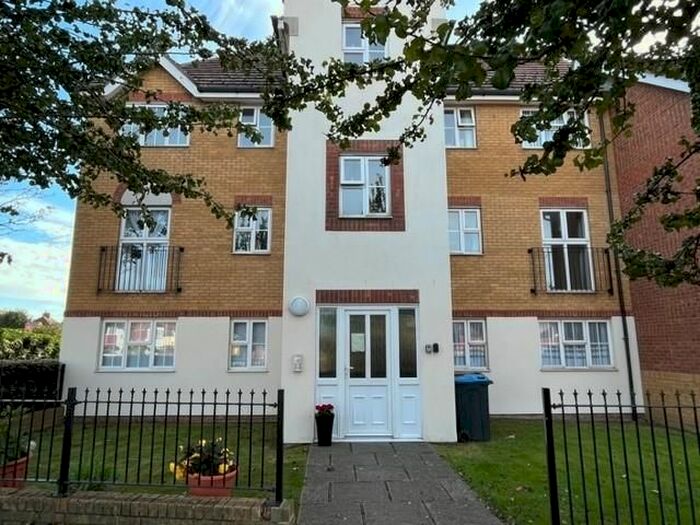 2 Bedroom Flat To Rent In Montefiore Avenue, Ramsgate, CT11