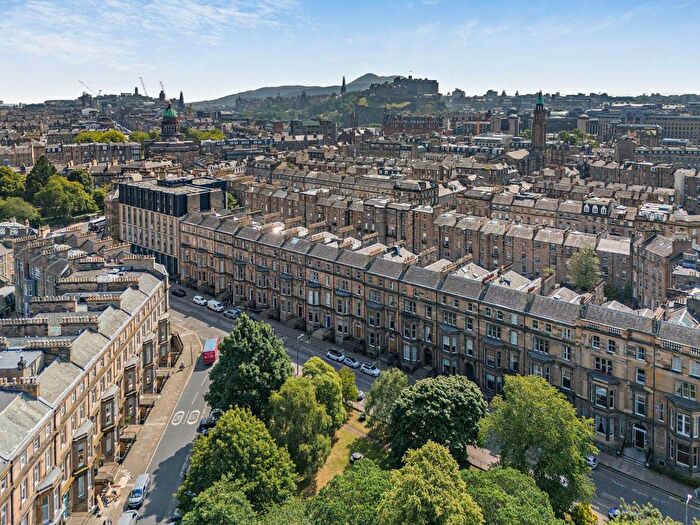 3 Bedroom Flat For Sale In Drumsheugh Gardens, Edinburgh, Midlothian, EH3