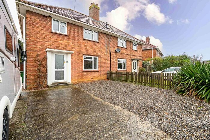 3 Bedroom Semi-Detached House For Sale In Pople Street, Wymondham, Norfolk, NR18
