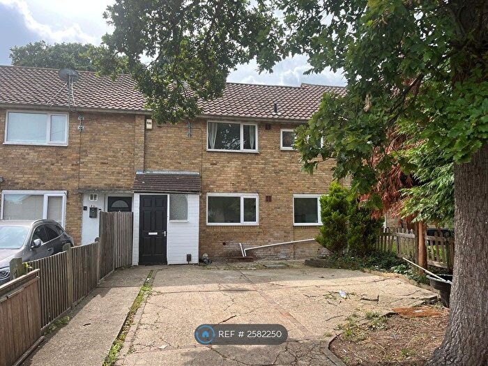 3 Bedroom Terraced House To Rent In Weeds Wood Road, Chatham, ME5