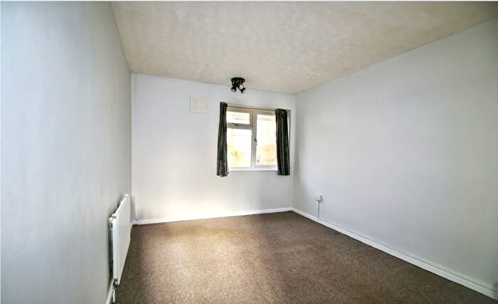 3 Bedroom Terraced House To Rent In Heath Road, West Harrow, HA1