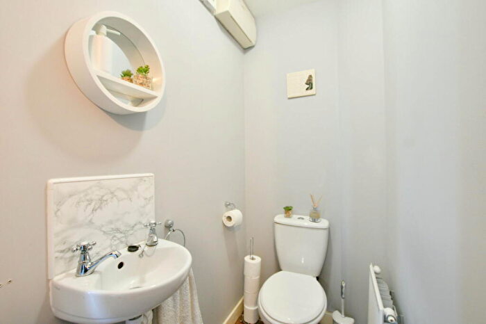 3 Bedroom End Of Terrace House For Sale In Masseys View, Blaydon-on-Tyne, NE21