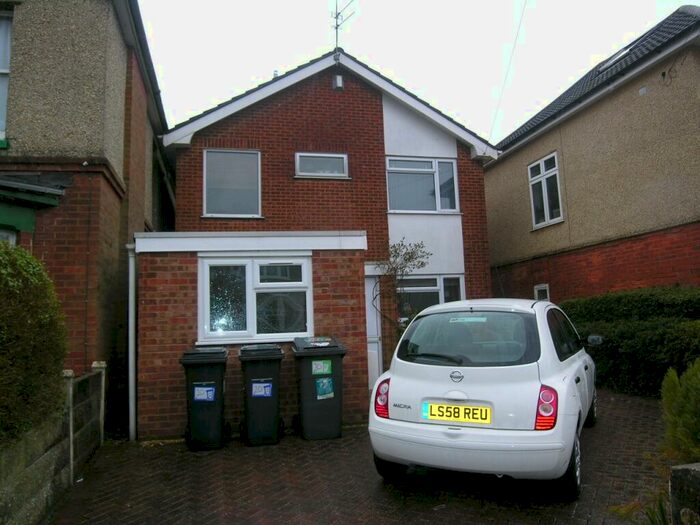 6 Bedroom House To Rent In Bedroom House In Winton, BH9