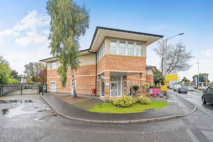 Apartment To Rent In Cadogan House, Reading, RG2