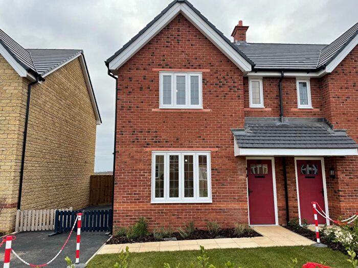 3 Bedroom Semi-Detached House To Rent In Brize Norton, Oxfordshire, OX18