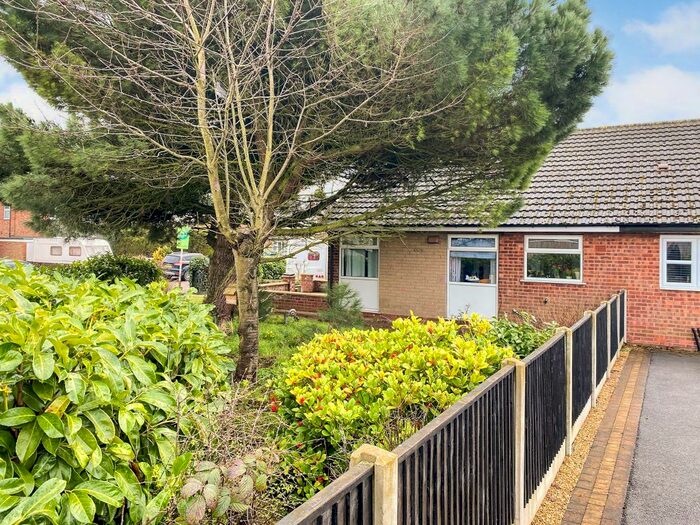 3 Bedroom Semi-Detached Bungalow For Sale In Holmwood Road, Rainworth, Mansfield, NG21
