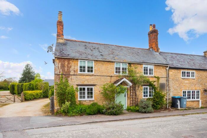 4 Bedroom End Of Terrace House To Rent In Abbey Street, Eynsham, Witney, OX29