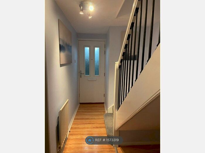 2 Bedroom Maisonette To Rent In Lancaster Road, Barnet, EN4