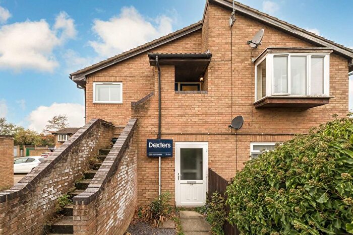 1 Bedroom Flat To Rent In Briar Close, Hampton, TW12