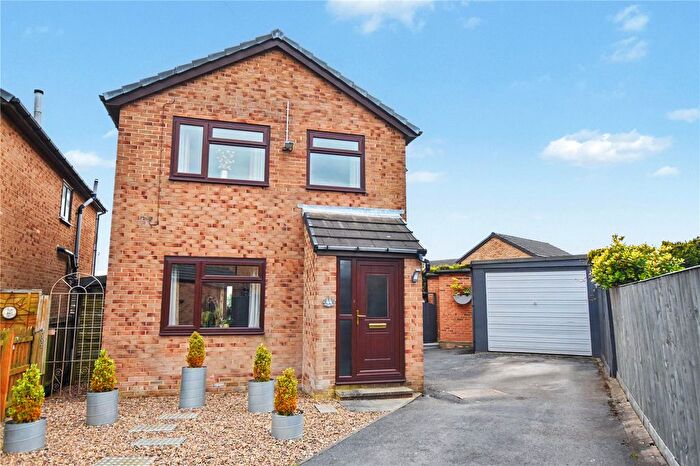 3 Bedroom Detached House For Sale In Moat Hill Farm Drive, Birstall, Batley, West Yorkshire, WF17