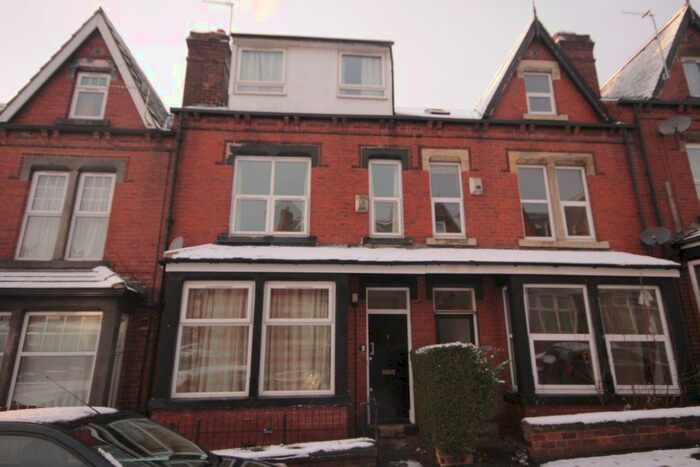 6 Bedroom Terraced House To Rent In Winston Gardens, Headingley, Leeds, LS6