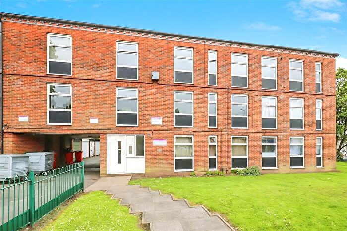 1 Bedroom Flat To Rent In The Oaklands, Lea Road, Wolverhampton, West Midlands, WV3