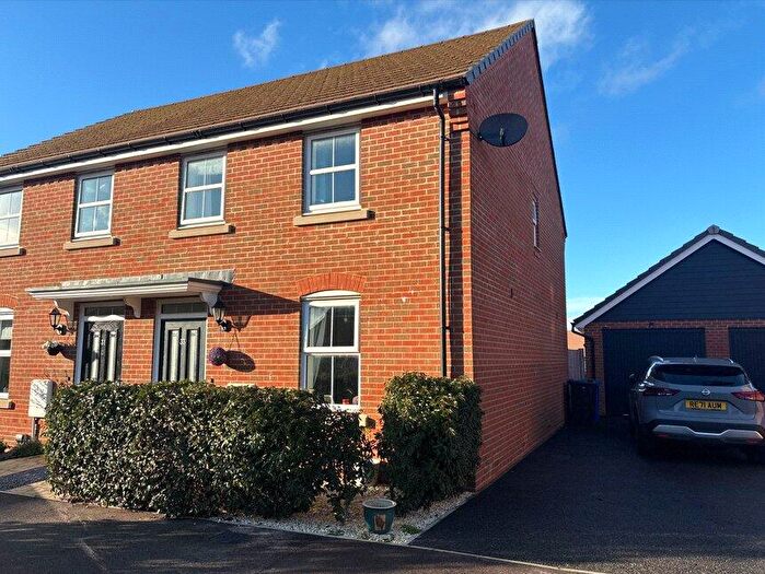 3 Bedroom Semi-Detached House For Sale In Titchener Way, Hook, Hampshire, RG27