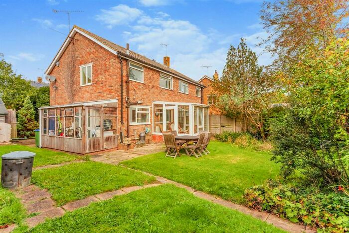 3 Bedroom Semi-Detached House For Sale In East View Fields, Plumpton Green, Lewes, BN7
