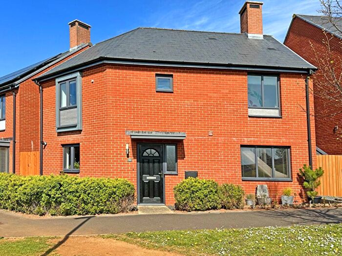 3 Bedroom Detached House For Sale In Milbury Farm Meadow, Exminster, EX6