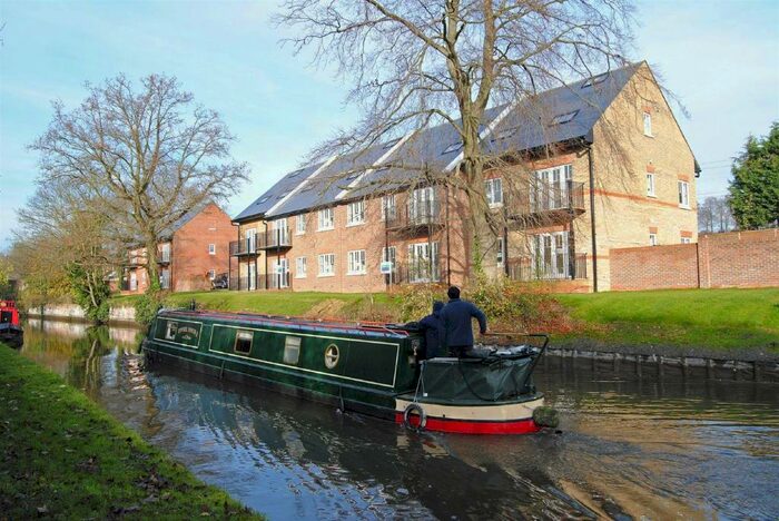 2 Bedroom Apartment To Rent In Heron Place, Bank Mill, Berkhamsted, HP4