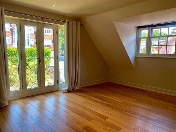 5 Bedroom Detached House To Rent In Southwood Avenue, Kingston Upon Thames, KT2
