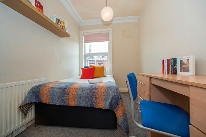 6 Bedroom Property To Rent In Chestnut Avenue, Hyde Park, Leeds, LS6
