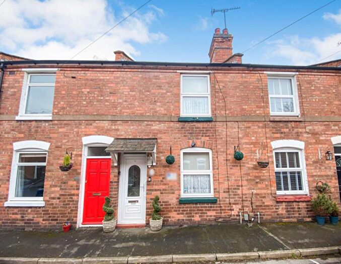3 Bedroom Terraced House For Sale In Meadow Road, Warwick, CV34