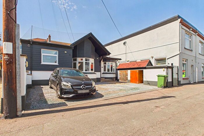 3 Bedroom Detached Bungalow To Rent In Manor Road, Preston, Paignton, TQ3