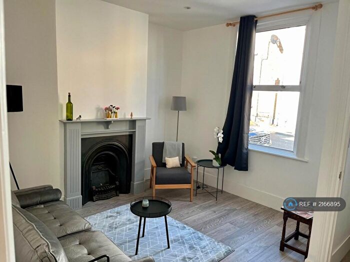 2 Bedroom Terraced House To Rent In Stanhope Road, Strood, ME2