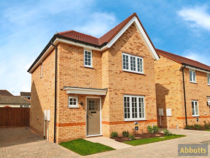 3 Bedroom House To Rent In Bitten Avenue, Rochford, SS4