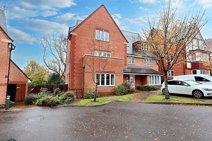2 Bedroom Maisonette For Sale In Barnden Close, Burgess Hill, RH15