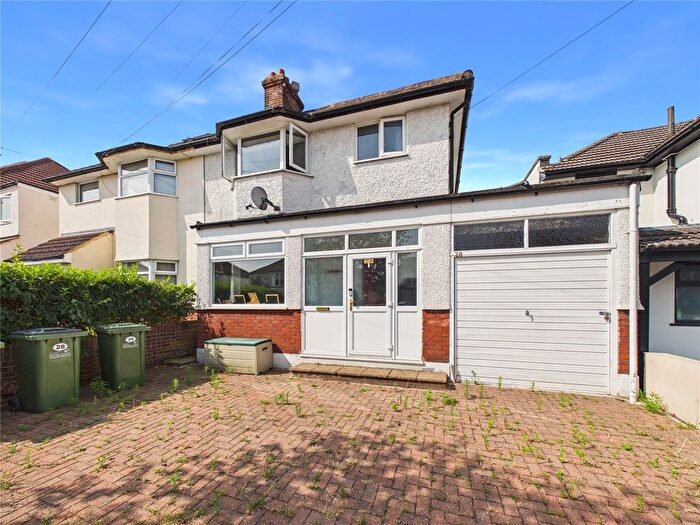 3 Bedroom Detached House To Rent In Cadwallon Road, London, SE9