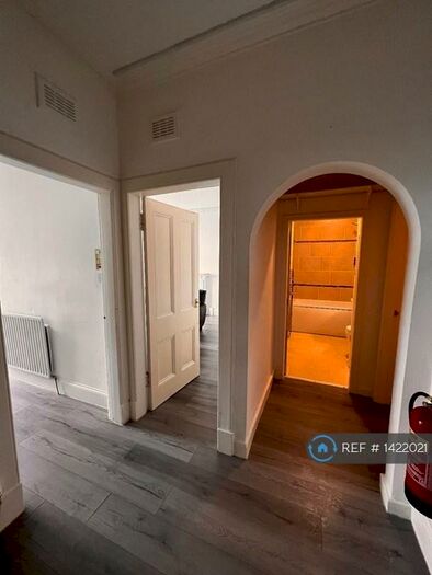 2 Bedroom Flat To Rent In Lyon Street, Dundee, DD4