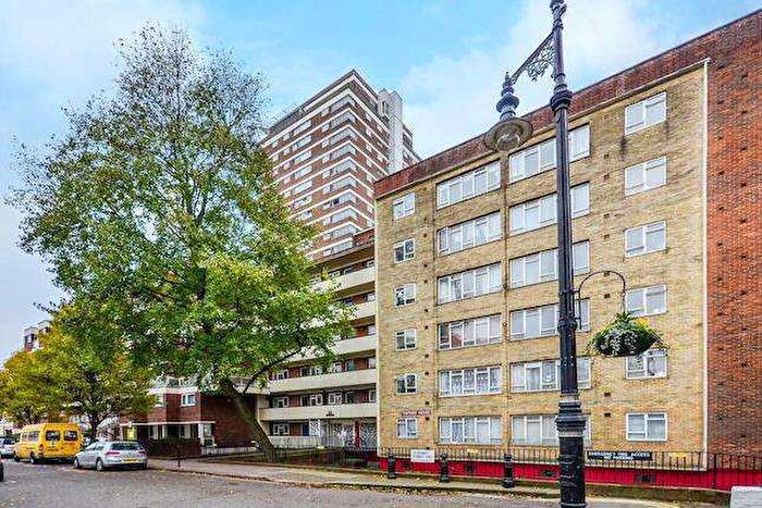 1 Bedroom Flat To Rent In Abbots Manor Estate, SW1V