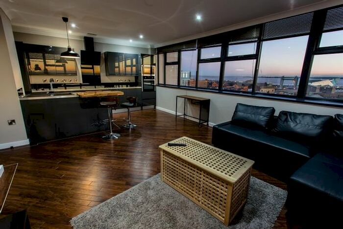 1 Bedroom Flat To Rent In Essex House, Hull, HU1