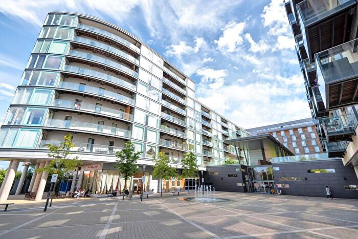 2 Bedroom Flat To Rent In Station Approach, Hayes, UB3