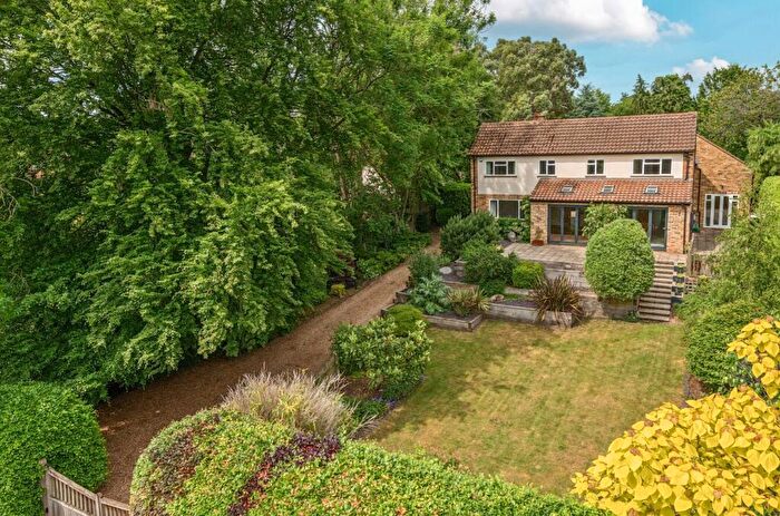 5 Bedroom Detached House For Sale In Woodside Road, Beaconsfield, Buckinghamshire, HP9