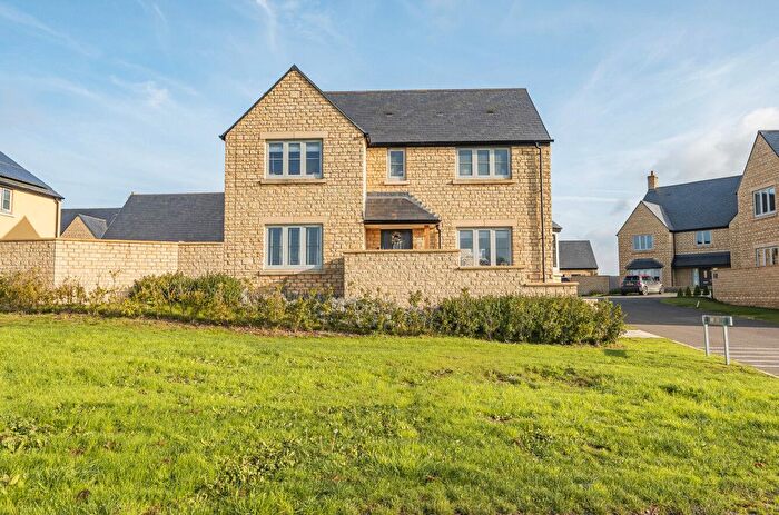 4 Bedroom Detached House For Sale In Heavens Rise, Ashton Keynes, Swindon, SN6