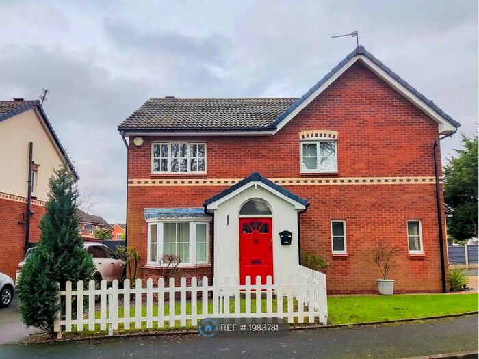 3 Bedroom Semi-Detached House To Rent In Whitsand Road, Manchester, M22