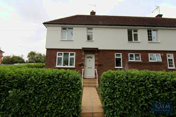 3 Bedroom Semi-Detached House To Rent In Bursland, Letchworth Garden City, SG6