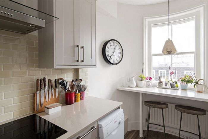 2 Bedroom Flat For Sale In Cornwall Gardens Court, South Kensington, SW7