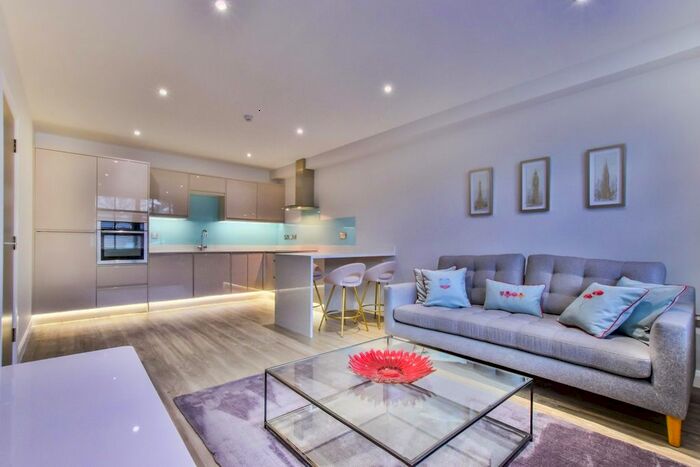 1 Bedroom Flat To Rent In Macclesfield Road, Wilmslow, Cheshire, SK9