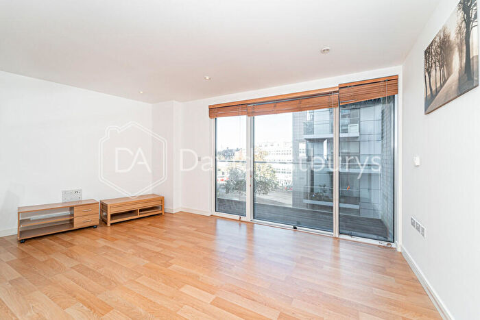 1 Bedroom Apartment To Rent In Woodberry Down, Finsbury Park, London, N4