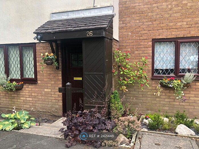 Studio To Rent In Westhoughton, Bolton, BL5