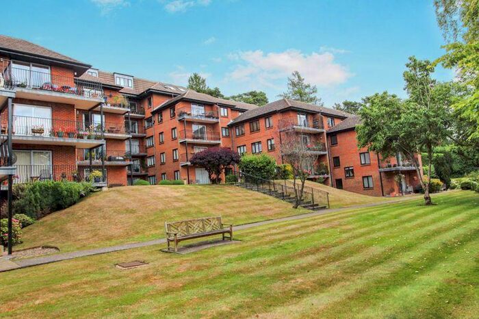 1 Bedroom Flat To Rent In Warlingham &#;, CR6