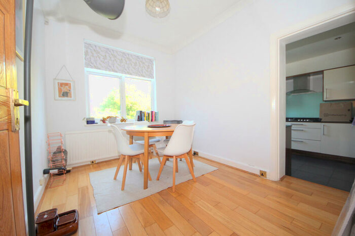 6 Bedroom Semi-Detached House To Rent In Queen Elizabeth's Drive, Southgate, N14