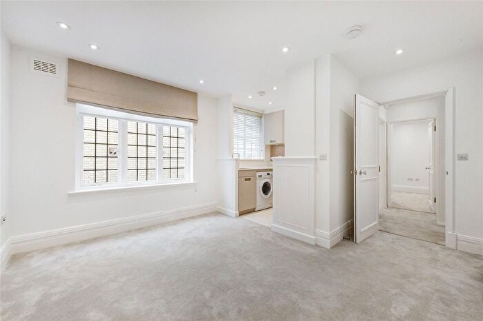 1 Bedroom Flat To Rent In Little Grosvenor Court, Pavilion Road, SW1X