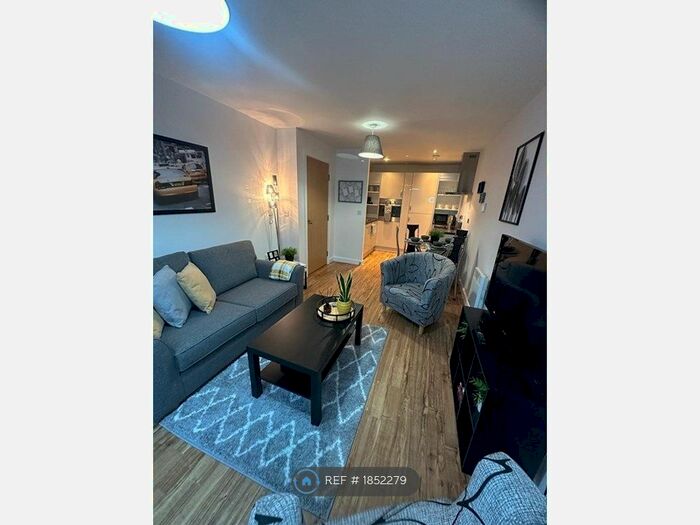 1 Bedroom Flat To Rent In Plaza Boulevard, Liverpool, L8