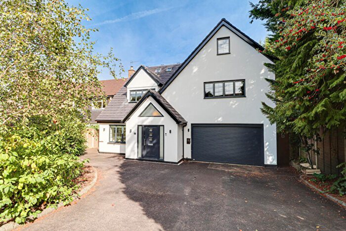 6 Bedroom Detached House For Sale In Moreton Avenue, Harpenden, Hertfordshire, AL5