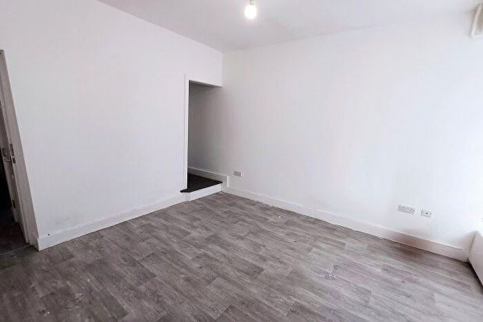 3 Bedroom Property To Rent In King William Street, Stoke-On-Trent, ST6