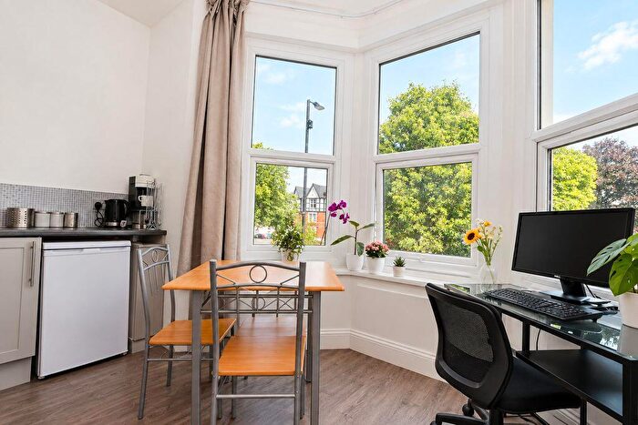 Property To Rent In Green Lanes, Harringay, N4