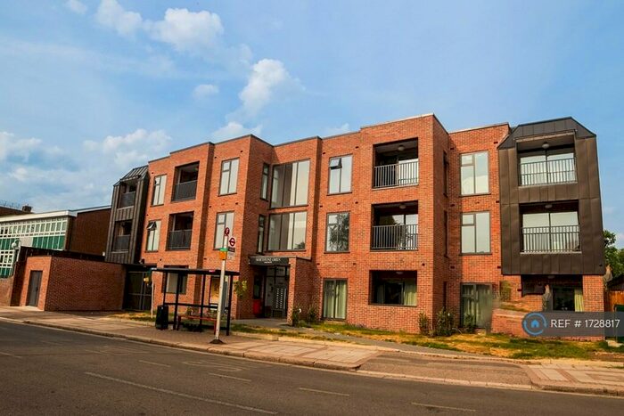 1 Bedroom Flat To Rent In Whetstone Green, London, N20