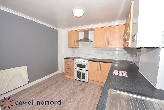2 Bedroom Flat For Sale In Halliwell Street, Milnrow, Rochdale, Greater Manchester, OL16